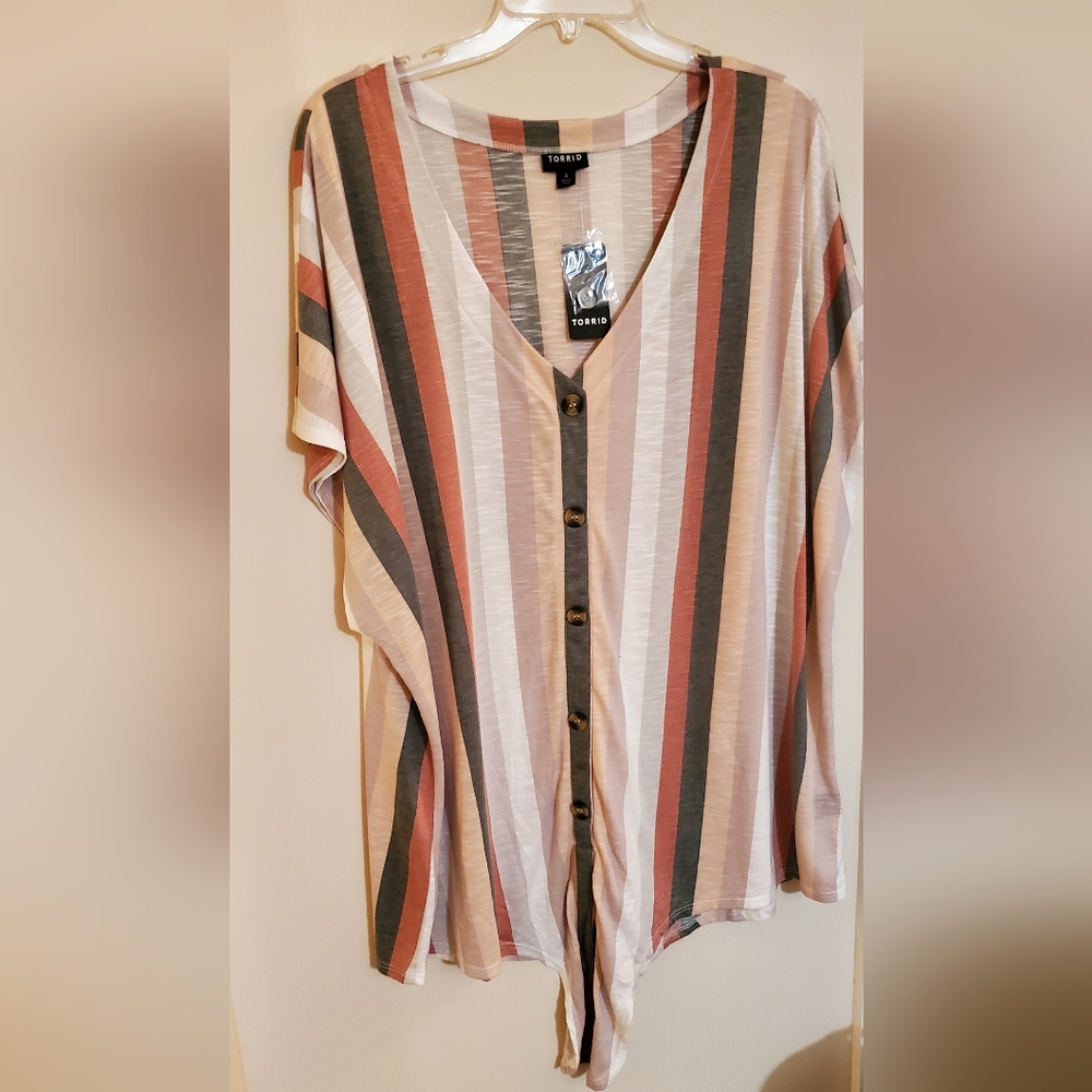 Torrid tie front blouse 4X NWT